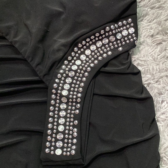 One shoulder body con dress - Picture 3 of 4